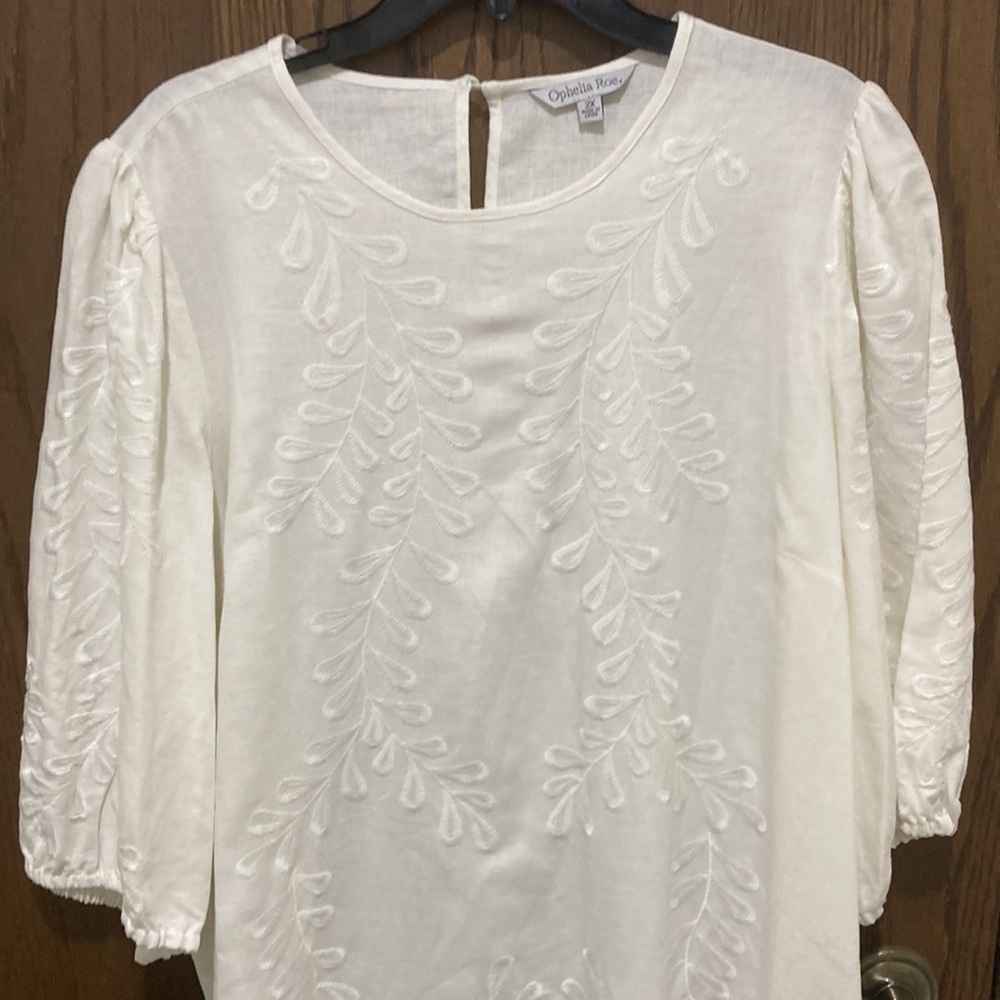 New white linen blend embroidered shift dress - Picture 6 of 11